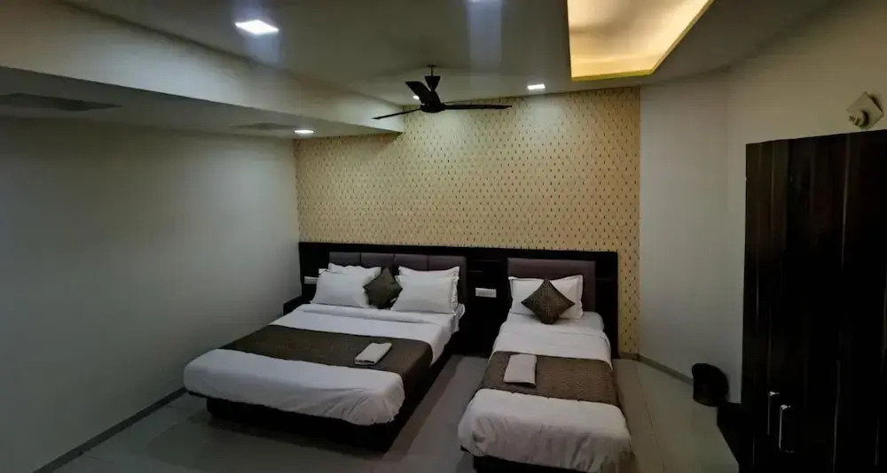 Hotel Rk Villa