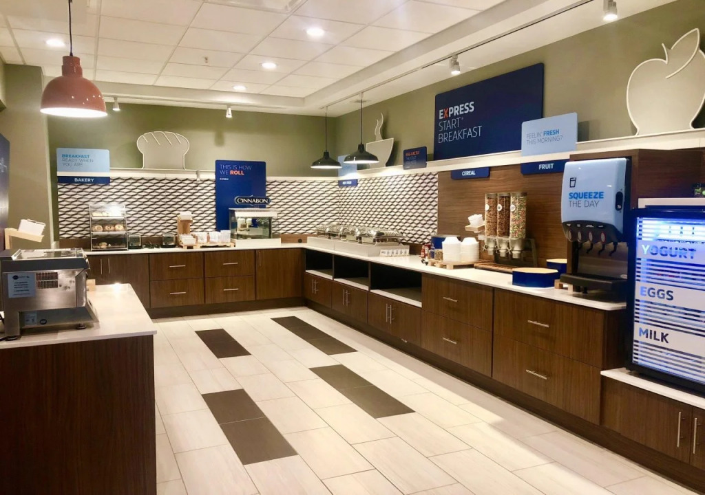 Holiday Inn Express & Suites Macon North by IHG