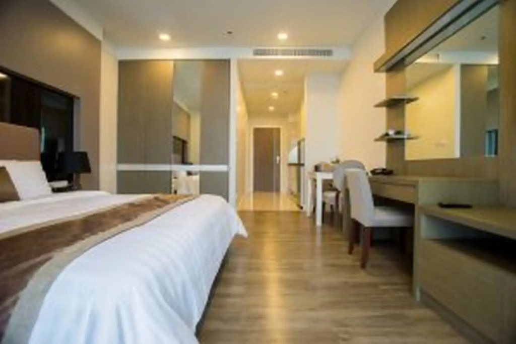 Metropolis Suites Bangkok, Tapestry Collection by Hilton