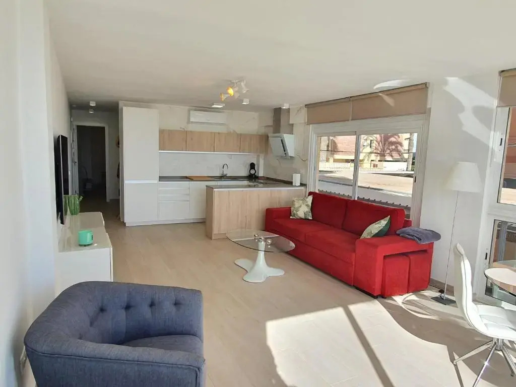 Esmeralda, Benidorm Poniente, 1st line, frontal seaview, 2 bedroom apartment, Ocean Terrace