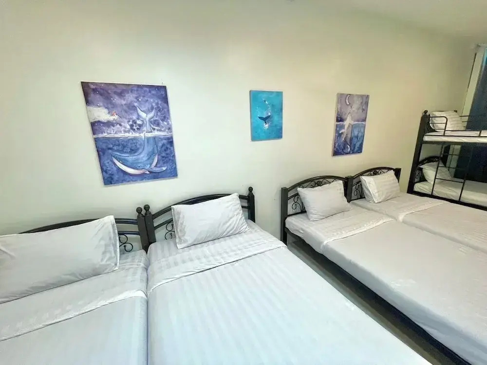 PJ Hostel & Bar