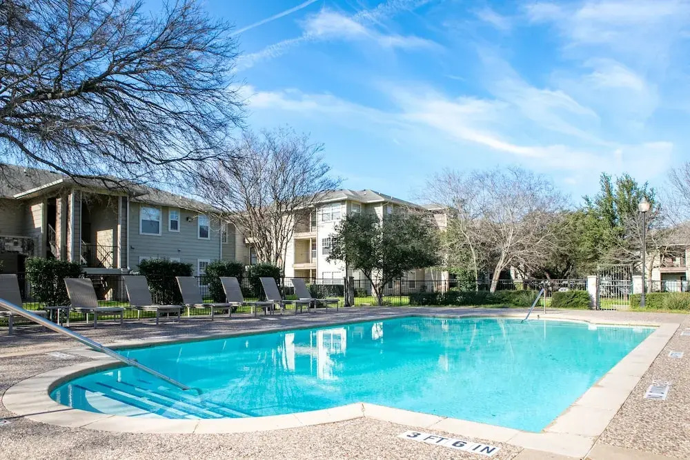 WanderJaunt - Oak Hill Apartment