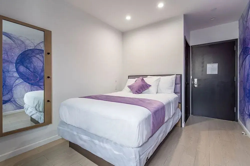 Hotel Ninety Five Fordham  St Barnabas Hospital