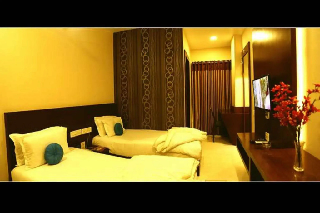 Hotel Shri Khedapati International