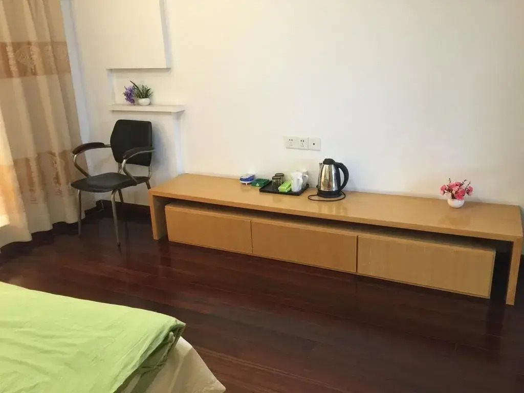 Yangzhou Young Traveller Hostel Jinghua City Living Mall