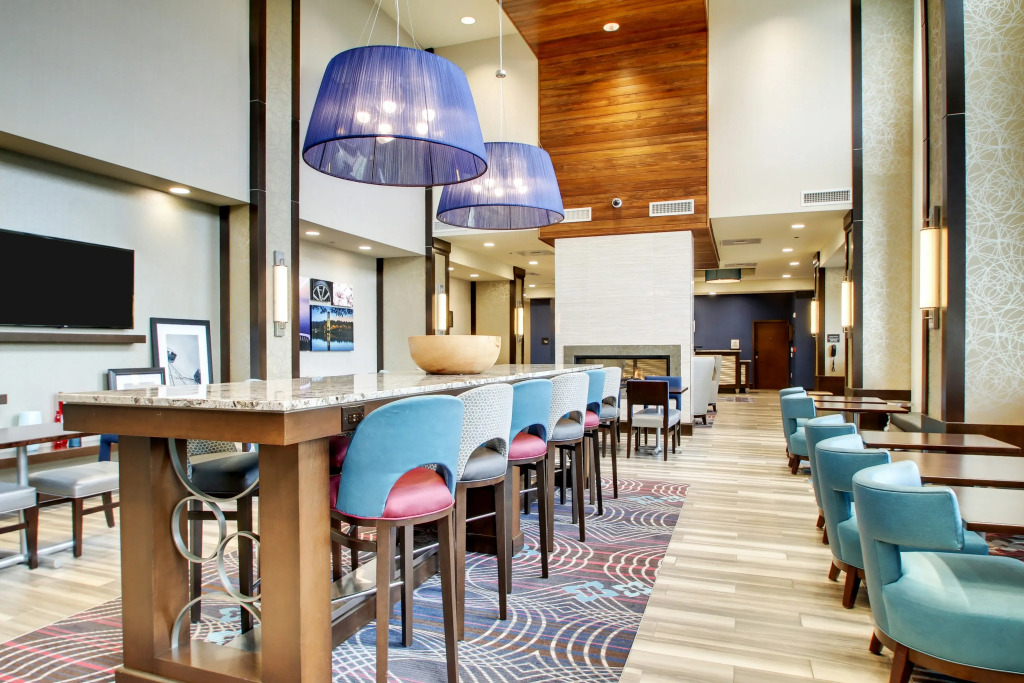 Hampton Inn & Suites Greenville Airport