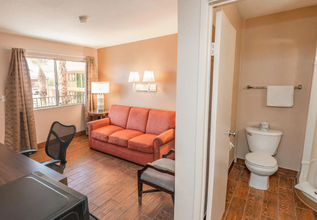 Econo Lodge Inn & Suites Yuma