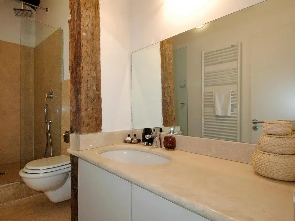 Gregoire Apartment