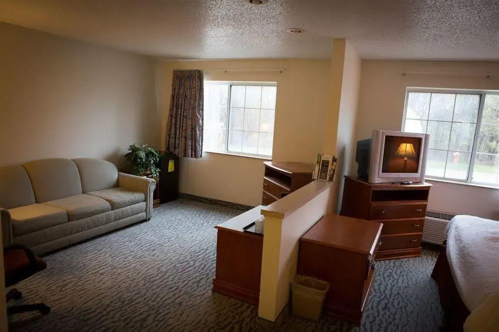 Regency Inn & Suites