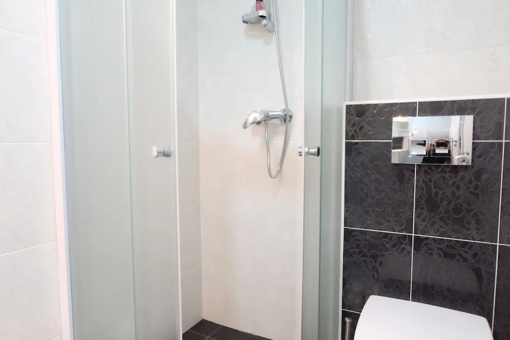 Luwiana Suites