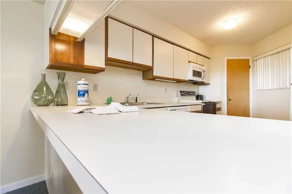 Hibiscus 203A - Two Bedroom Condo
