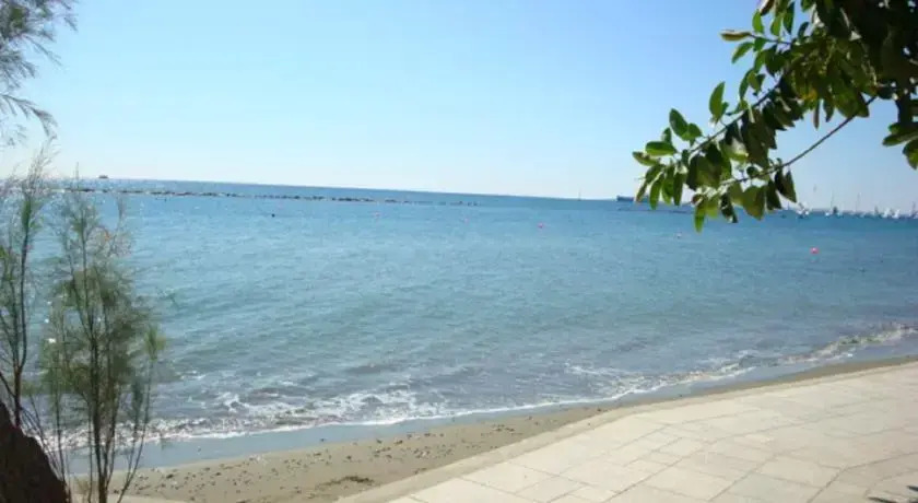 River Beach Apartment No. 202, Block B