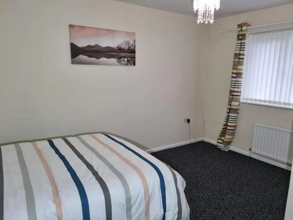 Nice Residential Within Easy Reach To Town