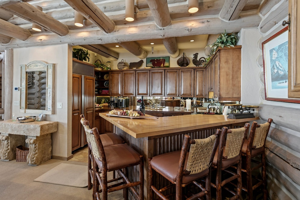 Pine Inn at Trail's End - Three Bedroom w/ Spa #6 3 Condo