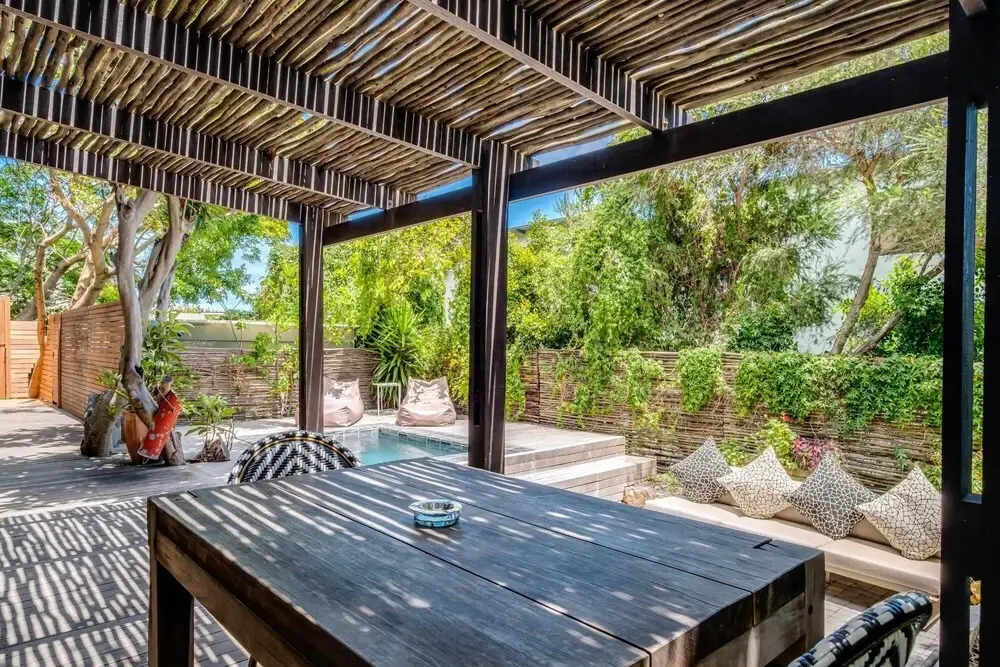 Compact Ground Floor Apartment With Private Garden and Pool 17 G Lower