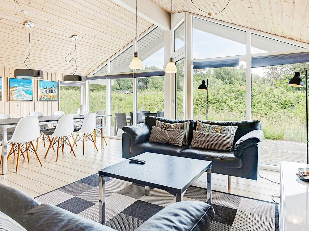 10 person holiday home in Ålbæk-By Traum
