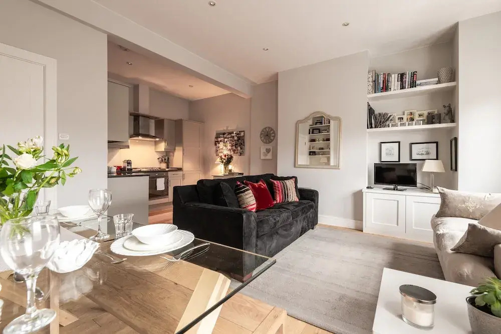 Bright Family Home close to Wandsworth Common