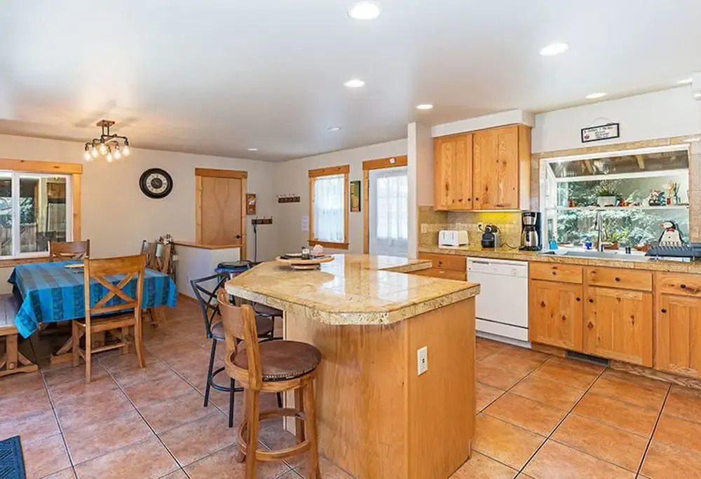 Heart of Truckee by Tahoe Mountain Properties