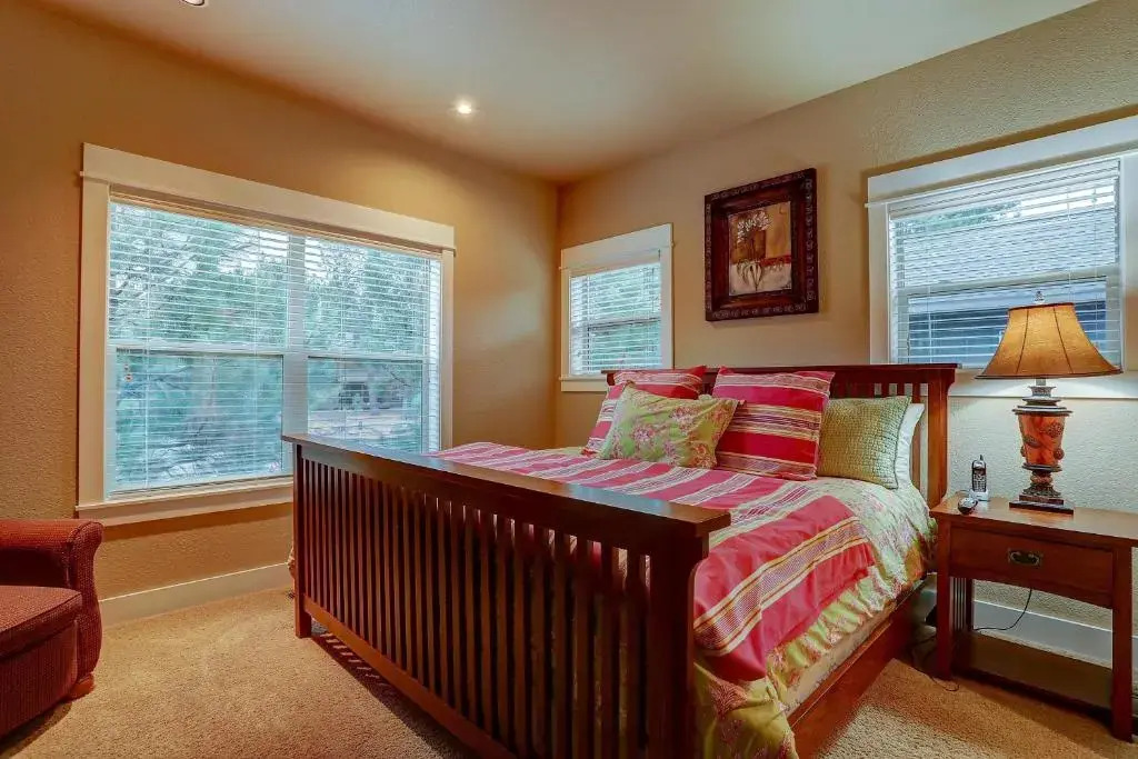 Big Pine-AC-3BR/2.5BA
