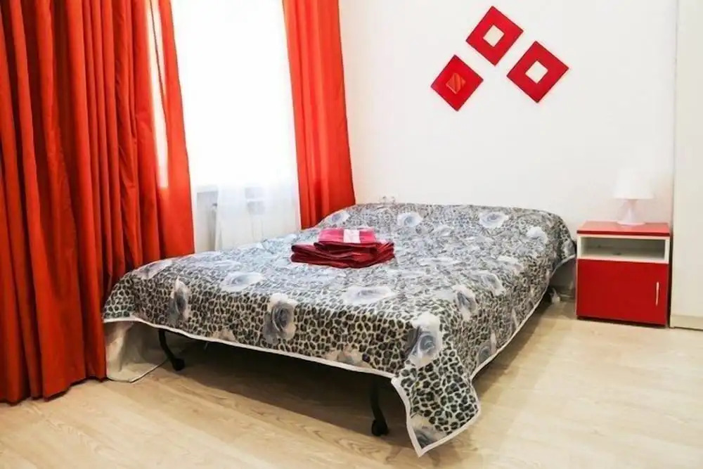 Отель Eleoni