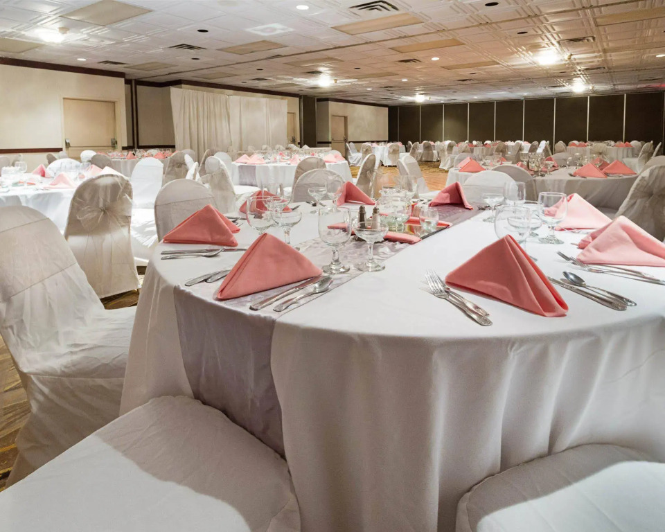 Comfort Inn & Suites Syracuse Airport