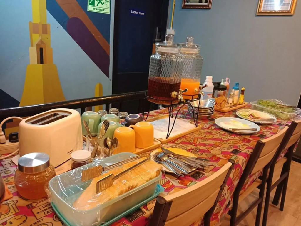 Zee Thai Hostel