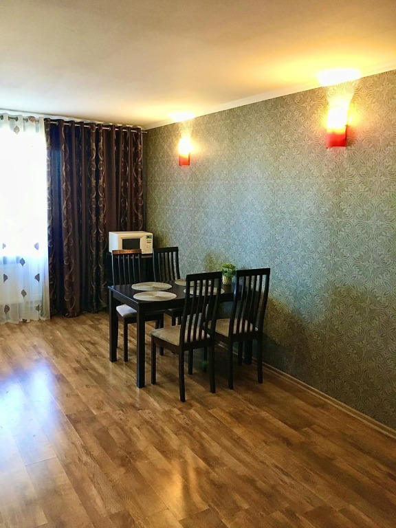 Status Apartment