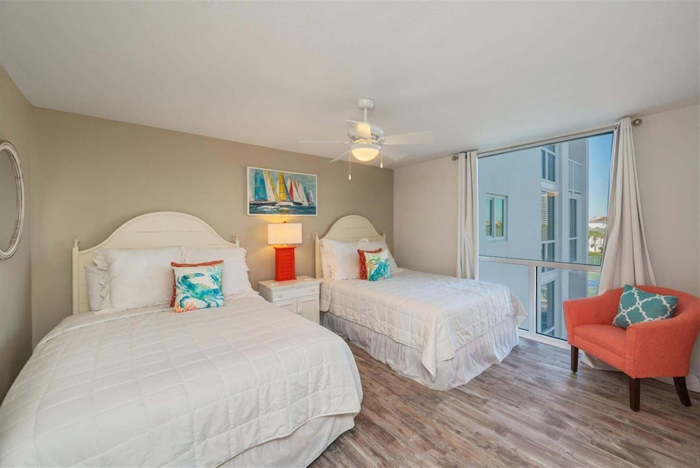 Shoreline Towers 3042 2 Bedroom Condo