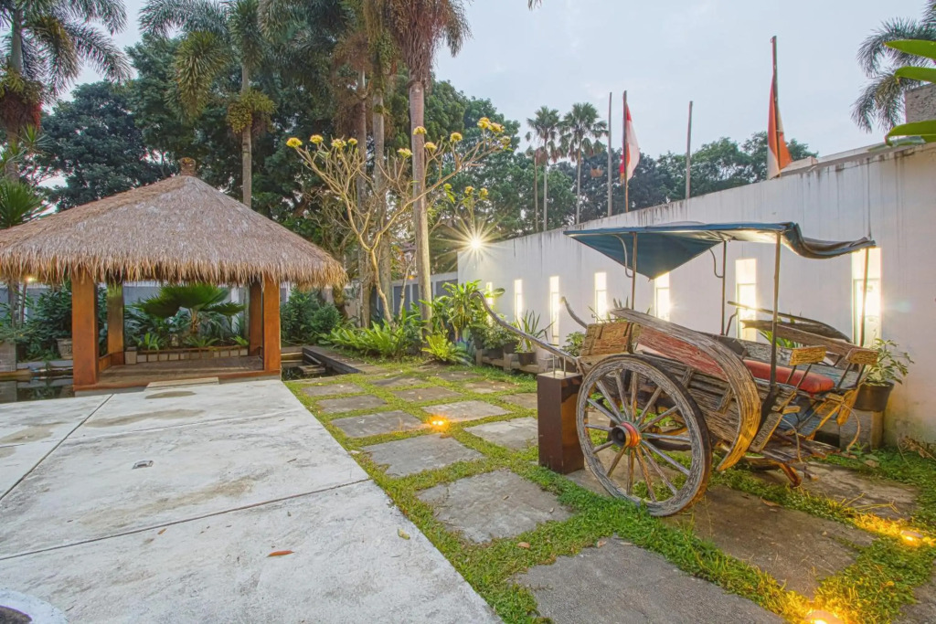 Grand Arjuna Hotel