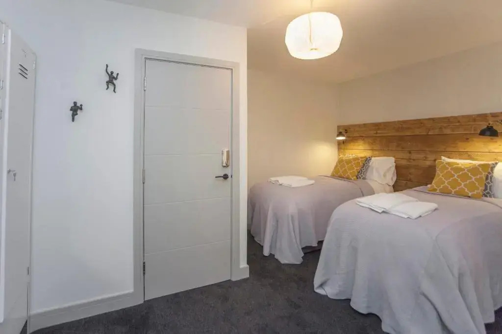 higgihaus #3b 4 Bed Big Groups Hip Location Sleeps 10