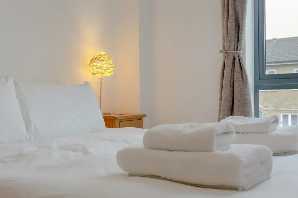 Modern 3 Bedroom Duplex Apartment in Stepney