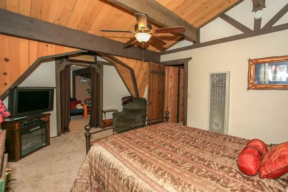 Alpine Ski & Tee-1615 by Big Bear Vacations