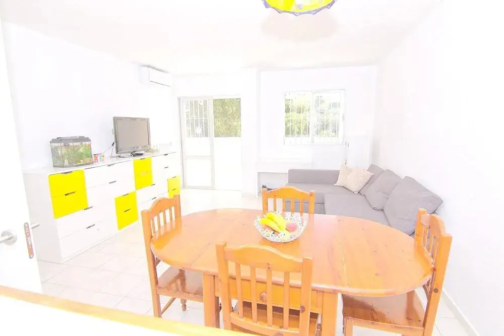 Apartment with 2 Bedrooms in Calahonda, with Pool Access And Terrace