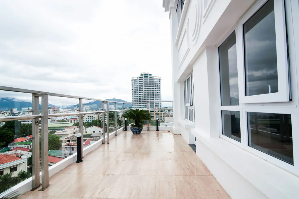 Gem Nha Trang Hotel