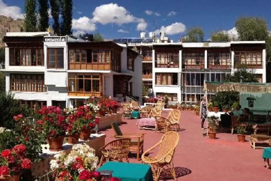 Omasila Hotel