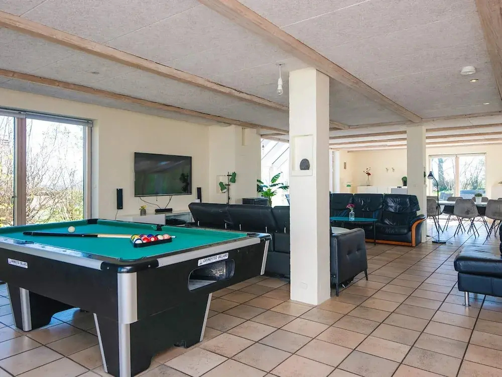 Townhouse With Spa and Activities