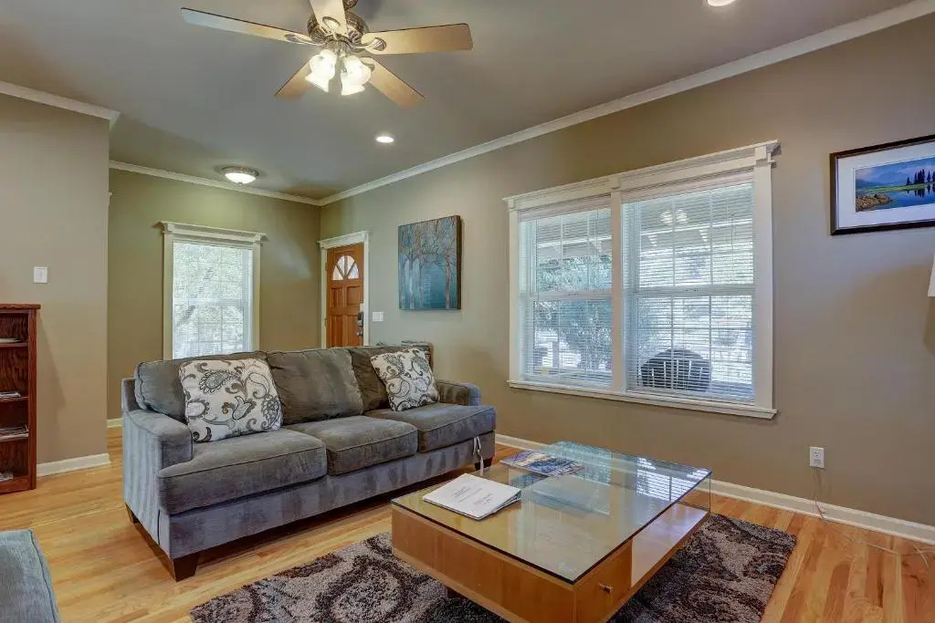 Westside Walkable-AC-3BR/2.5BA
