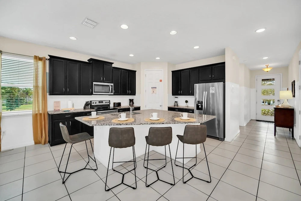 Stunning Villa With Themed Room's and Game Room, Right Across From the Club House #7sl9003