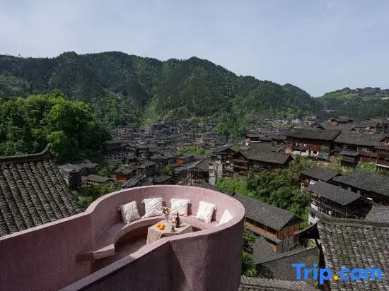 Mountain Live Inn (Xijiang Qianhu Miao Village Store)