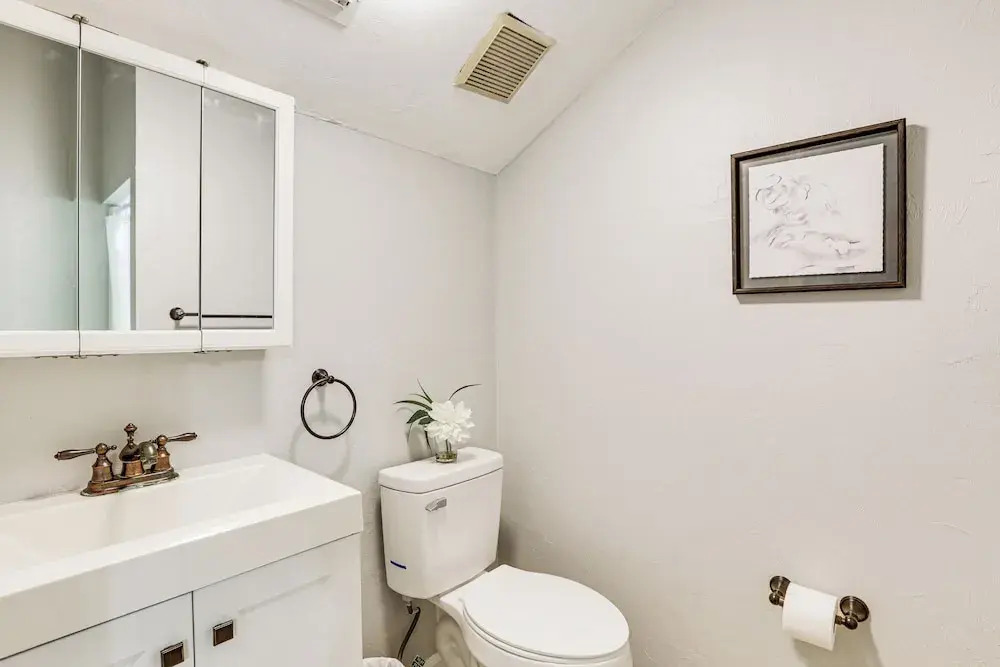 Updated Tallahassee Townhome: 3 Mi to Downtown!