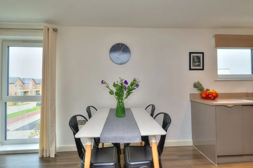Executive Oakgrove Apartment