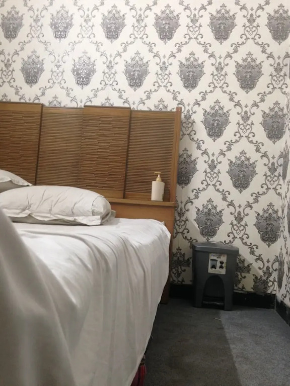 Hotel Nyzote Inn
