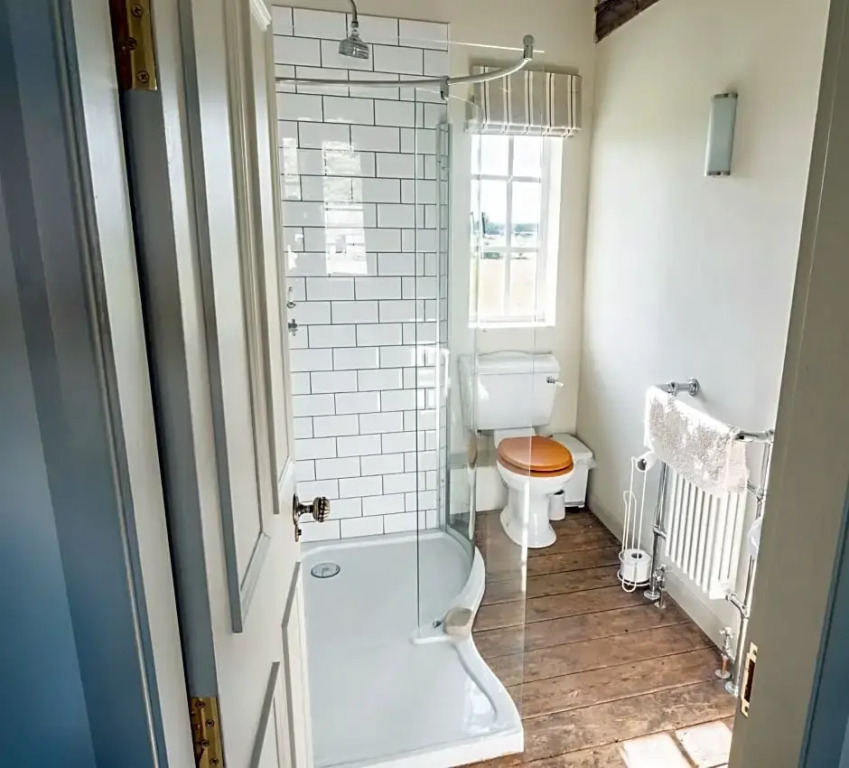 Tailor Room 4