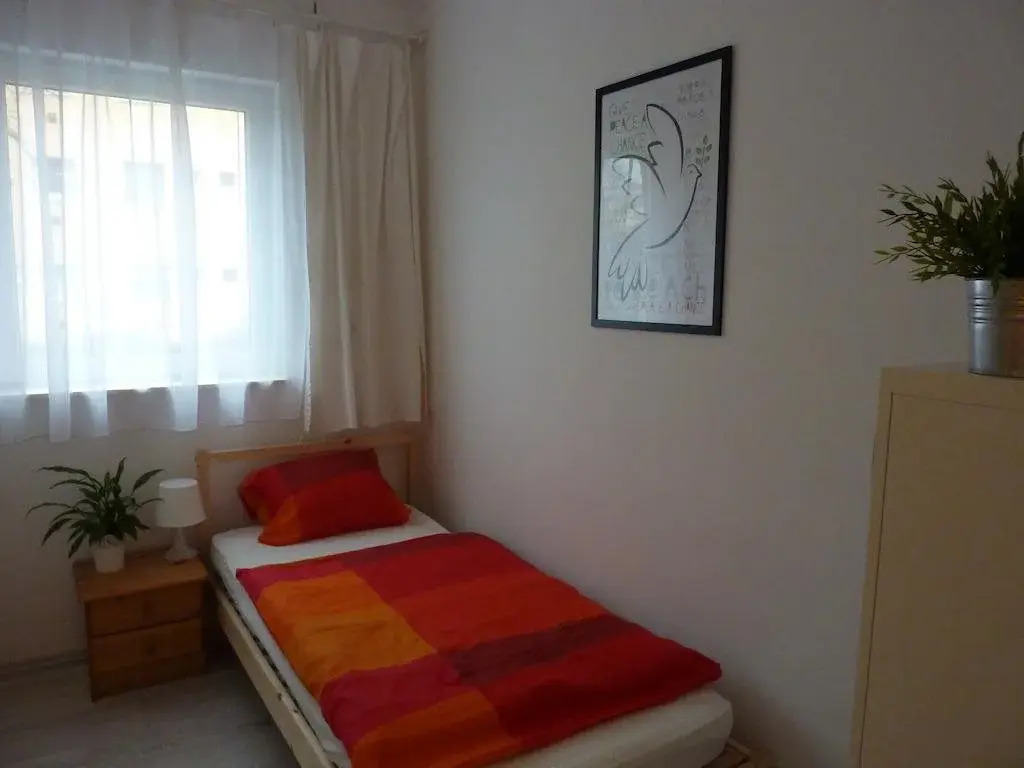 Plaza Rooms