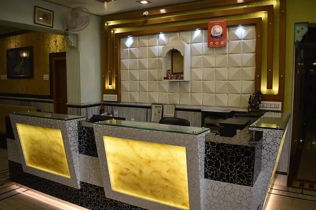 Hotel Bharat Niwas