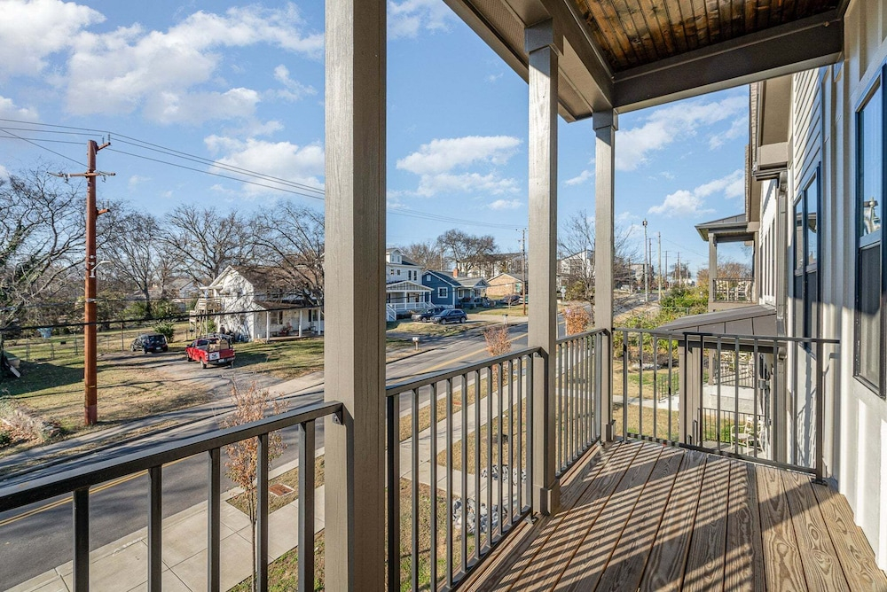 Nashville - 1699 Lischey Ave