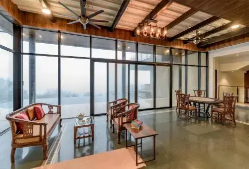 SaffronStays Falcon Hill, Lonavala - luxury villa with infinity pool near Lions Point