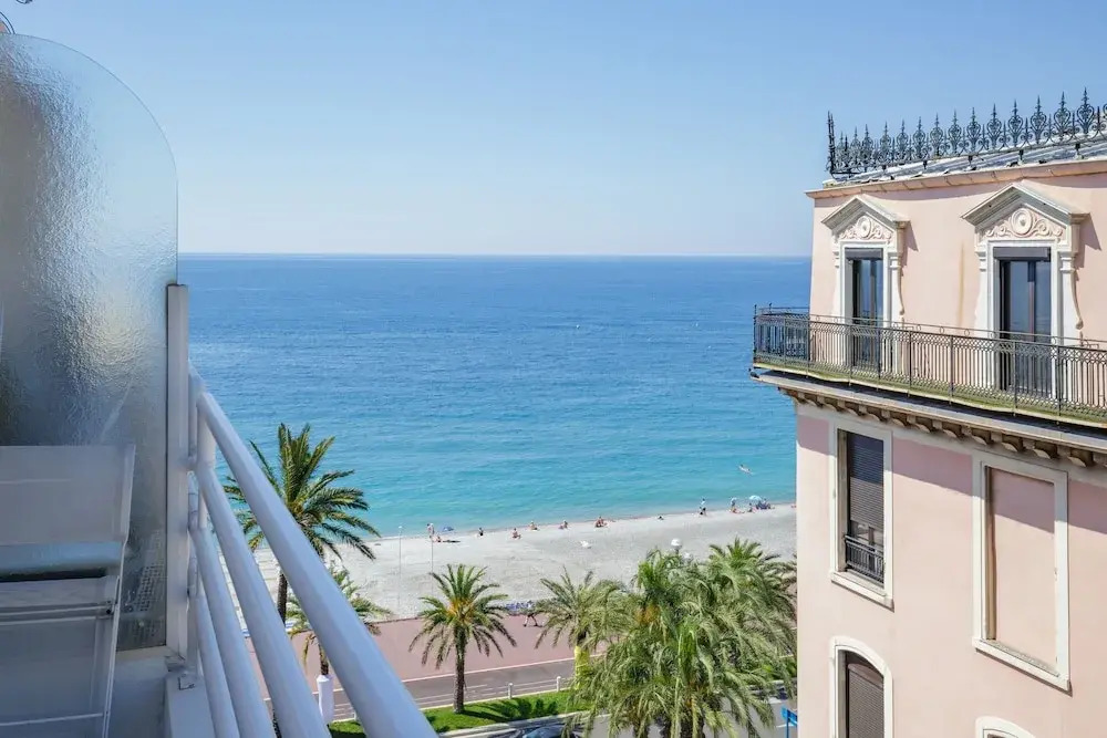 Beautiful Apartment near the sea