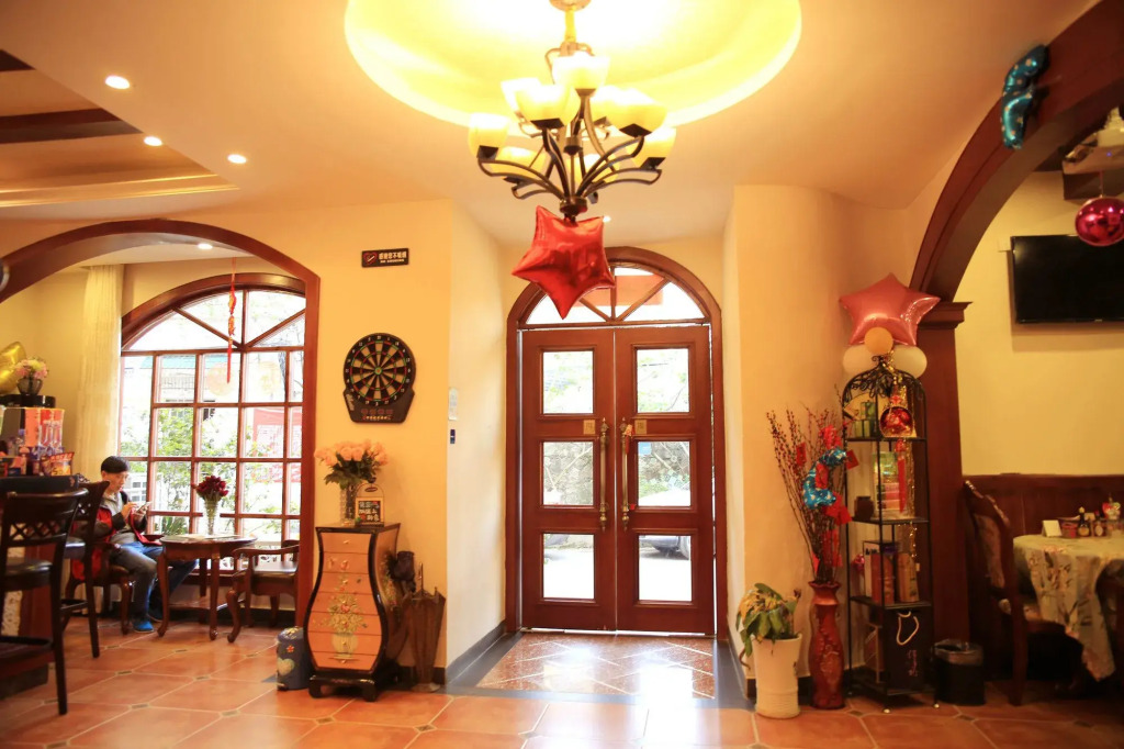 Junshe Boutique Guest House-Complementary pick up servie for a 3-night stay in a deluxe room