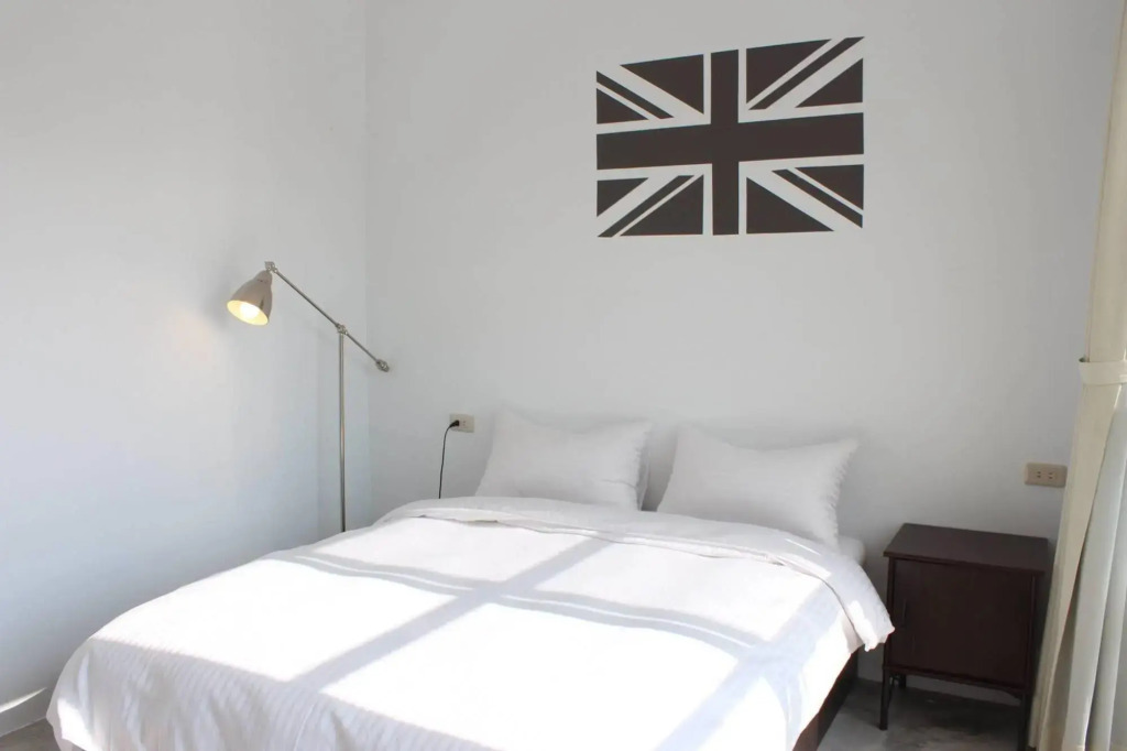 Summer Inn